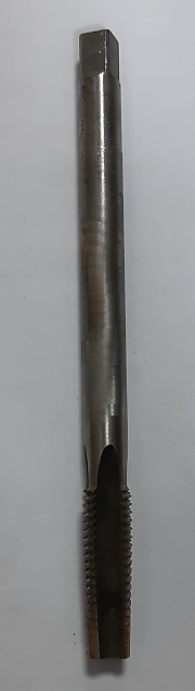 Метчик М-18*2,5 длинный