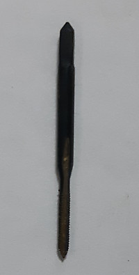 Метчик М-1,6 ручной